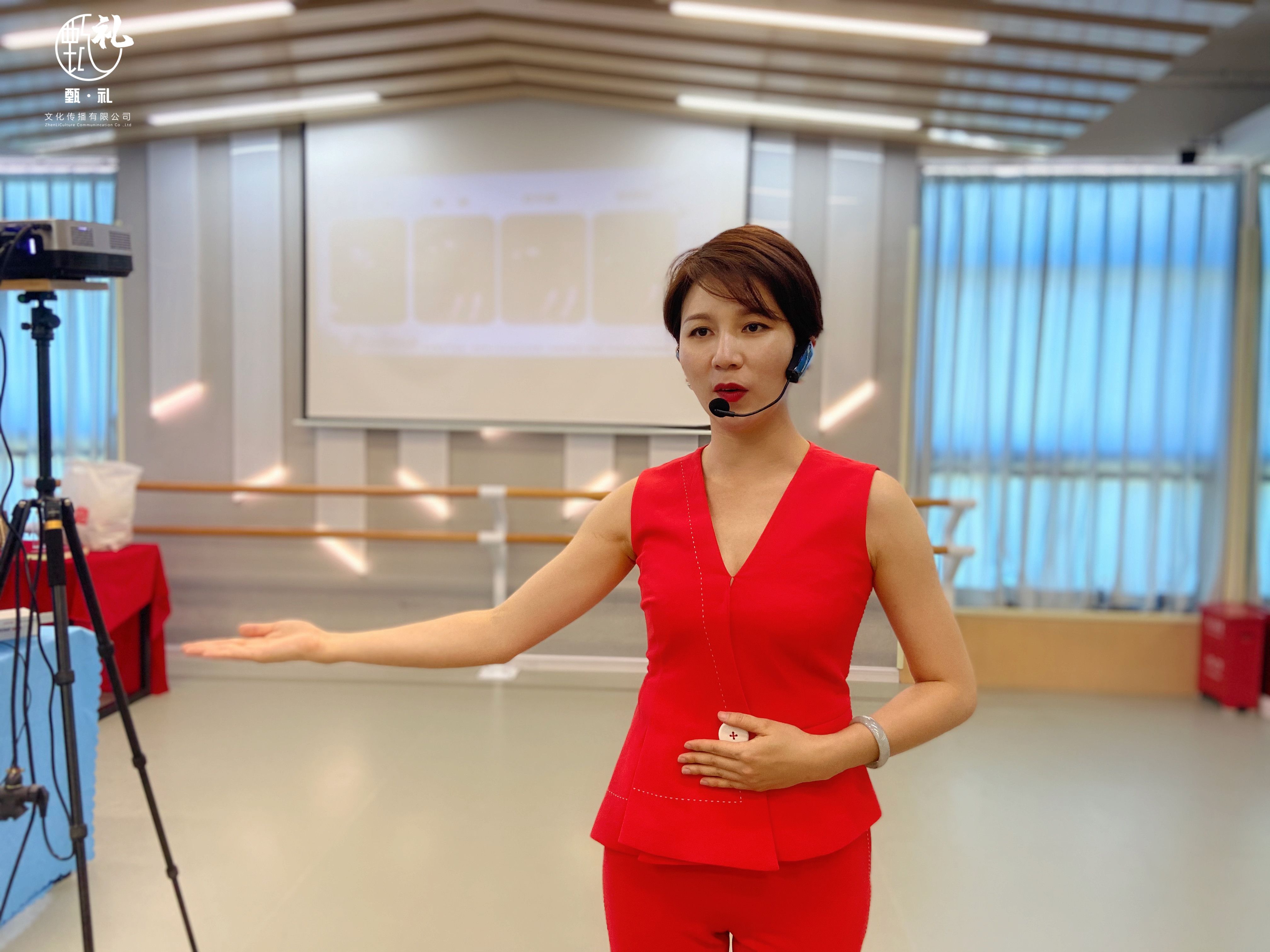 佛山銷售培訓(xùn)禮儀服務(wù)案例|增加競(jìng)爭(zhēng)實(shí)力